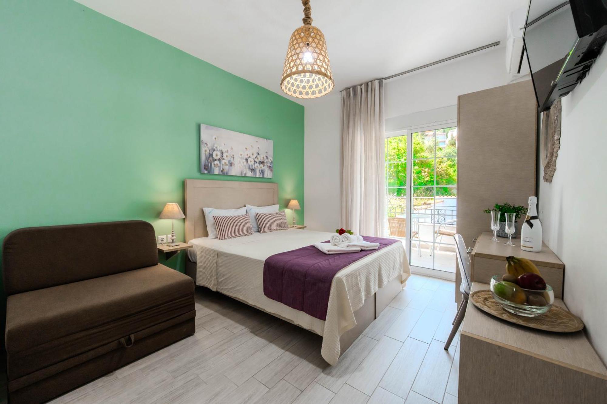 Blue Bay Hotel Скала-Потамиас Экстерьер фото