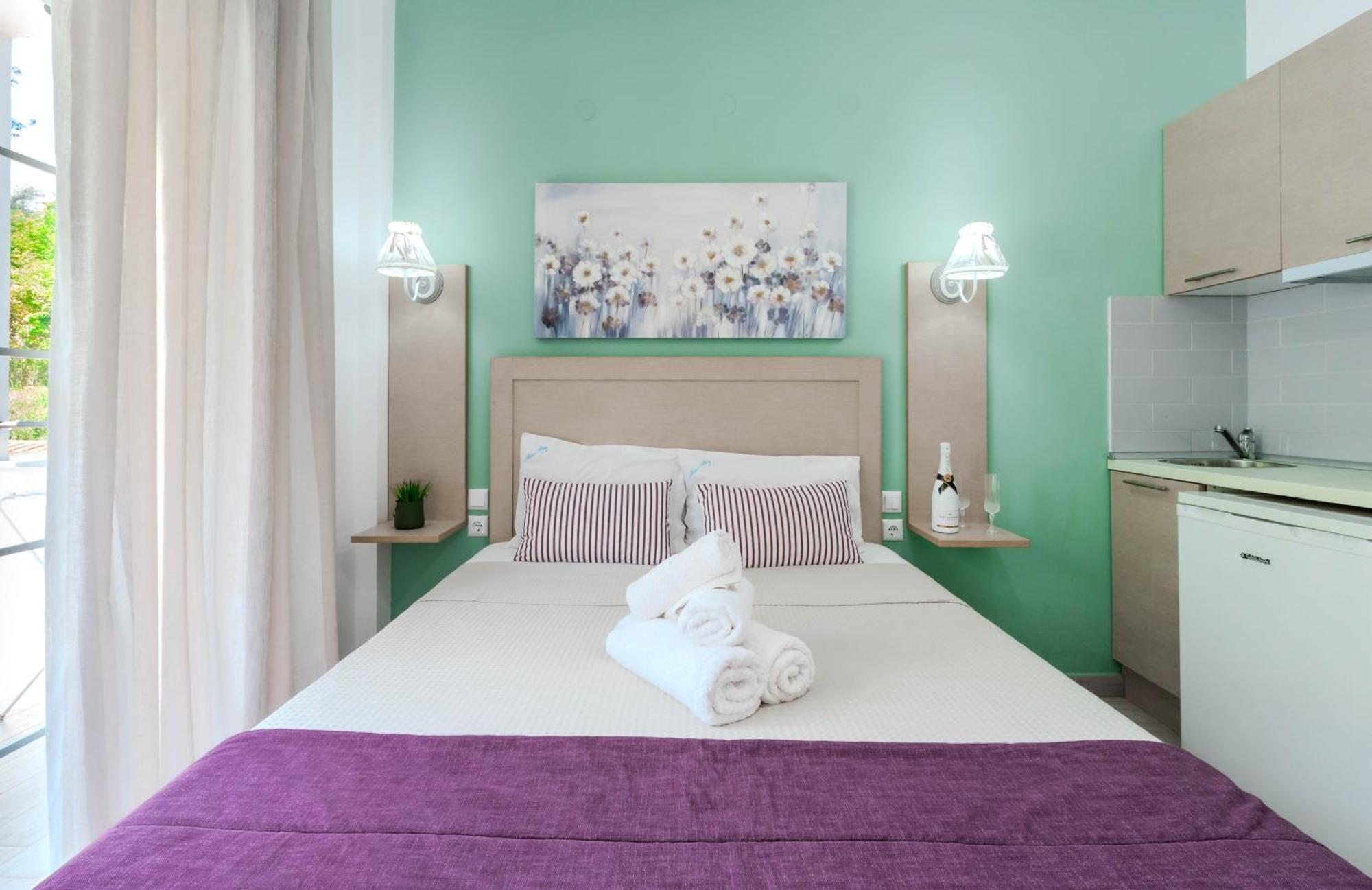 Blue Bay Hotel Скала-Потамиас Экстерьер фото